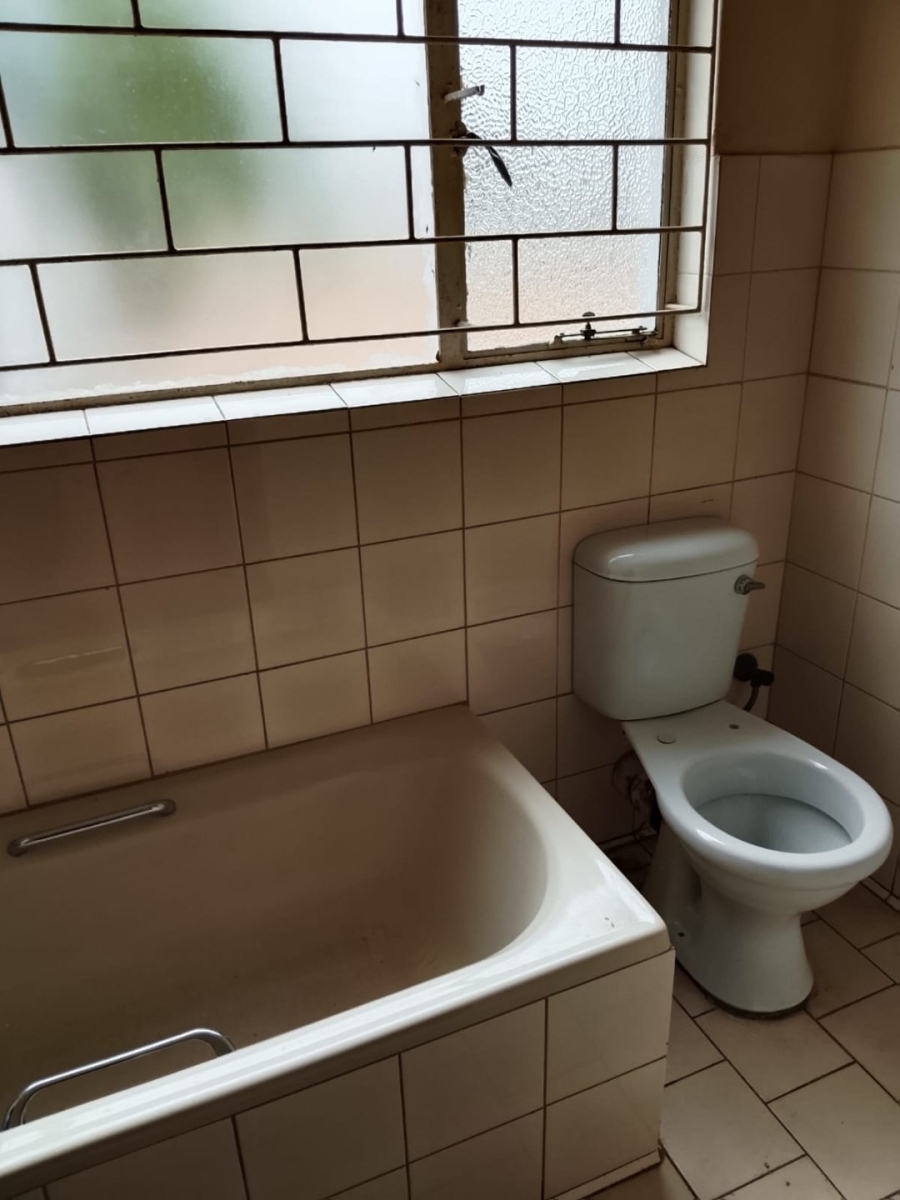 5 Bedroom Property for Sale in Roosheuwel North West